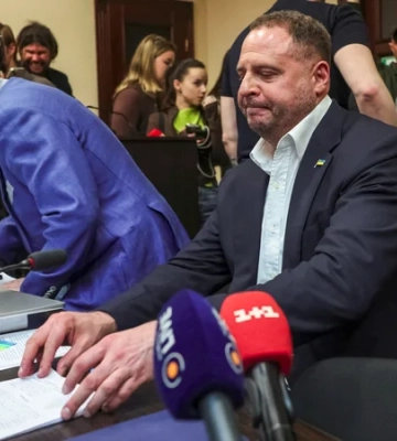 Кримінальна справа розведе долі Єрмака і Зеленського — Фесенко