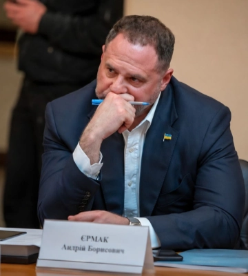 Екскерівник ОП Єрмак прийшов на засідання суду з обрання запобіжного заходу