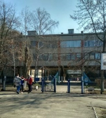 Прокуратура через суд вимагає стягнути з підрядника 6,7 млн грн штрафних санкцій за несвоєчасний ремонт харчоблоку ліцею № 40