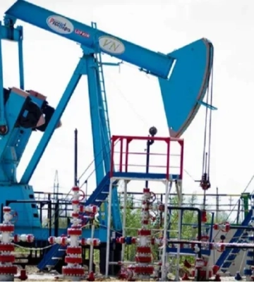 У Кремлі прогнозують падіння видобутку нафти в Росії до мінімуму за останні 17 років