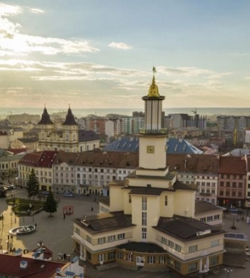 В Івано-Франківську внаслідок удару пошкоджено будинок
