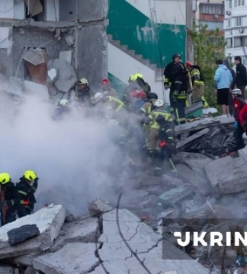 Одна людина загинула й 16 дістали поранень внаслідок масованої нічної атаки на Київ