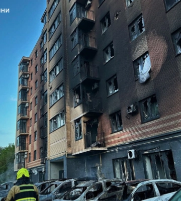 Російський обстріл Київщини: в області горіли житлові будинки та пошкоджено цивільну інфраструктуру