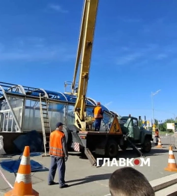 Нічна атака на Київ: на лівому березі пошкоджено станції метро 
