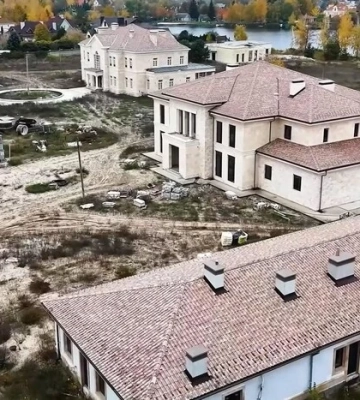 Фінансова кухня «Династії». Звідки брались гроші на «велике будівництво»?