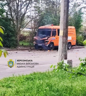 Росіяни атакували авто місії ООН та комунальну машину в Херсоні
