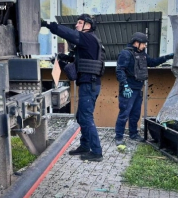 На Київщині рятувальники вилучили нездетоновану частину ракети із будинку