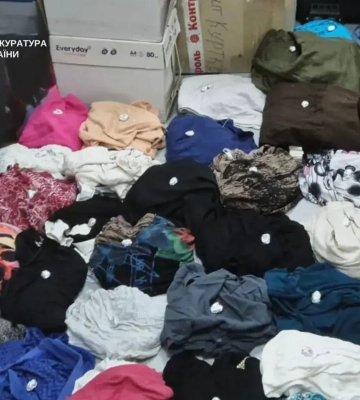 У Києві спирт перетворювали на "елітний" алкоголь відомих брендів: роботу нелегального цеху зупинено