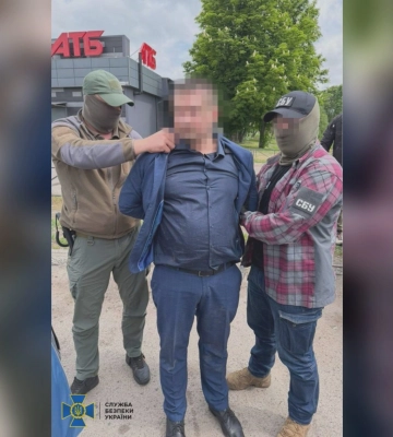 На Харківщині адвокат вимагав $7 500 за «вирішення» справи про дитину через суддю