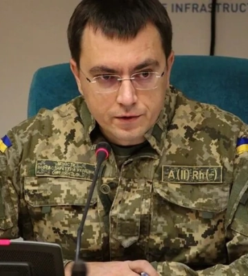«Звільнений після поранення». Омелян відреагував на підозру ДБР