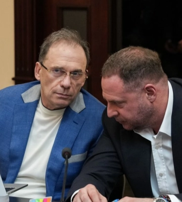 Адвокат проплатив Єрмаку покращену камеру в СІЗО