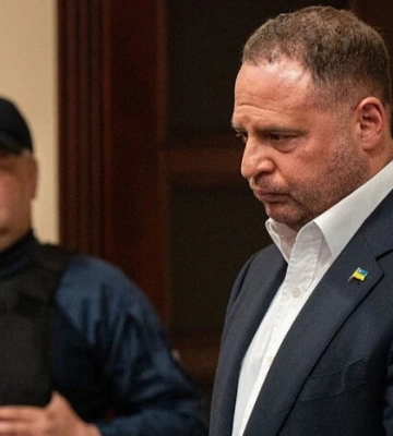 Адвокат проплатив Єрмаку покращену камеру в СІЗО 