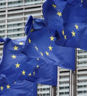 Украина получит от ЕС первый транш кредита на 90 млрд евро в ближайшее время — Politico