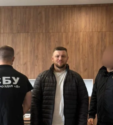В Ужгородському РТЦК проводять обшуки