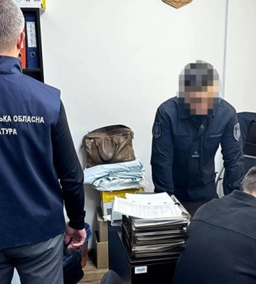 Не платишь — мобилизация: разоблачили полицейского, вымогавшего деньги у бизнесмена