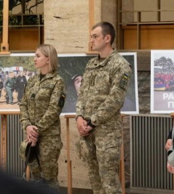 Разом заради повернення: В Ужгороді відкрилася фотовиставка про боротьбу за кожного українця