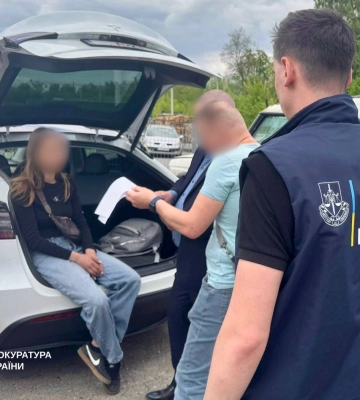 Могла заробляти на авто для ЗСУ: упіймали харківську благодійницю