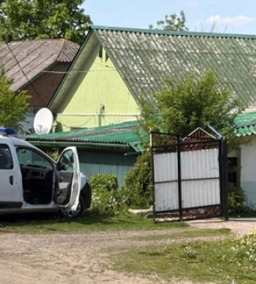 На Хмельниччині під час перевірки документів чоловік вбив поліцейського та ще одного поранив