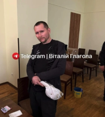 У центрі Львова чоловік облив мера Садового невідомою рідиною