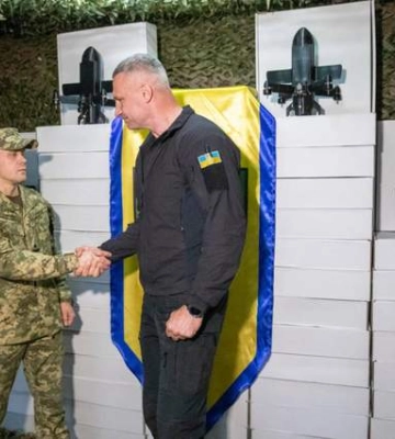 Киев передал 225 отдельному штурмовому полку еще 3100 дронов, – Кличко