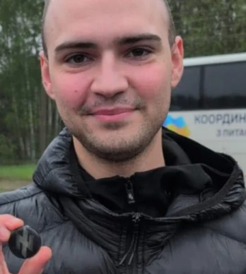 З російського полону повернулися 19 бійців "Азову", які обороняли Маріуполь