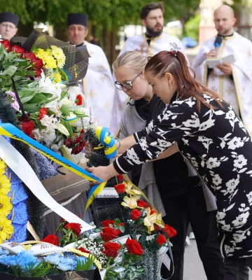 В Ужгороді попрощалися із полеглим воїном Едуардом Голяком