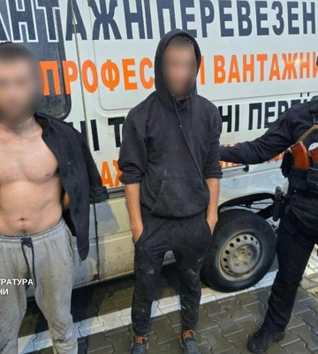 Збували метадон по всій Україні, зашиваючи його у секонд-хенд - у Києві судитимуть банду наркодилерів