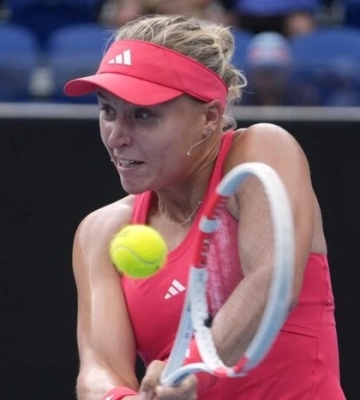 Стародубцева провалила третій сет і вилетіла з турніру WTA 125 в Парижі