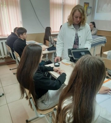 Безпечне освітнє середовище: на Виноградівщині перевірили якість води та мікроклімат у школах