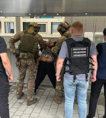 На Закарпатті засуджено злочинця, який планував за гроші незаконно вивезти немовля