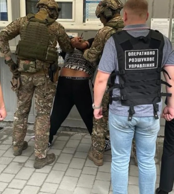 На Закарпатті засуджено злочинця, який планував за гроші незаконно вивезти немовля