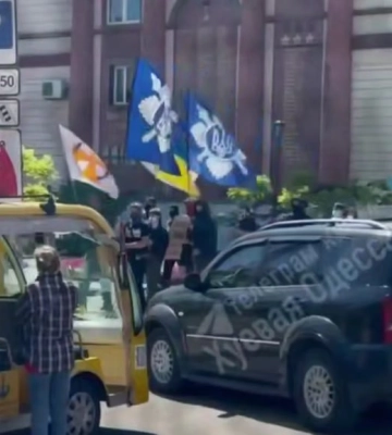 "Сім’я! Порядок! Традиція!": в Одесі відбулися парад ЛГБТ та акція протесту
