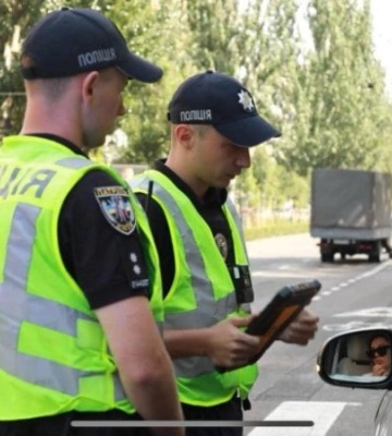 Поліція забрала авто у водіїв BMW та Range Rover після агресивної їзди Києвом