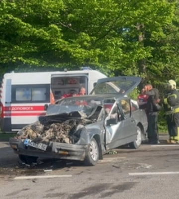 Жахлива ДТП на Волині: легковик із сім’єю з чотирма дітьми зіткнувся з маршруткою