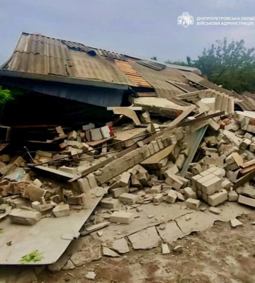 Двоє загиблих і п'ятеро поранених: війська РФ за день майже 40 разів обстріляли Дніпропетровщину
