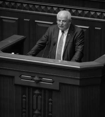 На 65-му році життя раптово помер нардеп від "ЄС"