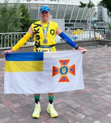 Марафонець із Кобеляк подолав 42 кілометри на благодійному забігу в Києві