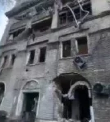 У Дніпрі шахед влучив у багатоповерхівку