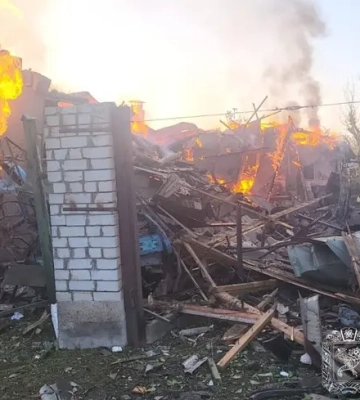 В Харькове в результате двух вражеских ударов по Новобаварскому району пострадали три человека, повреждено более 25 домов