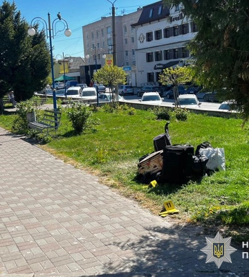 На Тернопільщині затримано чоловіка з психічними вадами, який вдарив ножем перехожу