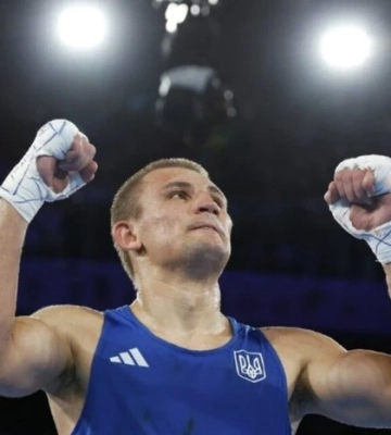 Олімпійський чемпіон Хижняк переможно повернувся в аматорський бокс