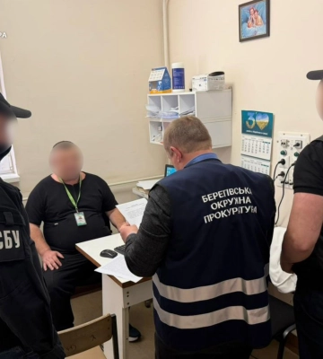 На Закарпатті викрито лікаря-уролога, який продавав фіктивні діагнози для відстрочки