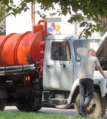 Асенізатори у Полтаві знову страйкують: що кажуть в Полтавській ОВА