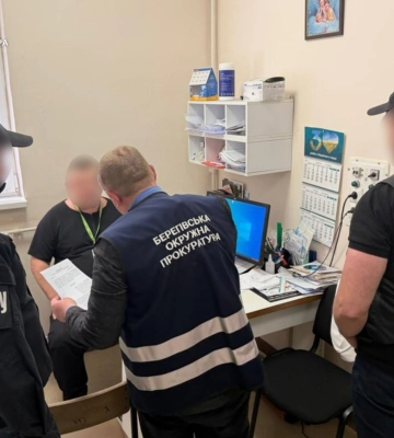 На Закарпатті уролога викрили на продажі фіктивних діагнозів для відстрочки від призову