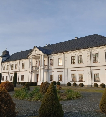 В Унівській лаврі під підлогою виявили сховані десятки років тому реліквії