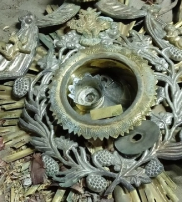 В Унівській лаврі на Львівщині знайшли заховані під підлогою церковні реліквії