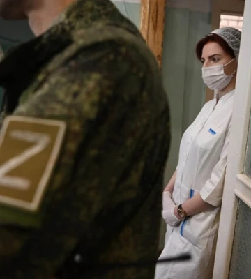«Там одні мужики». Російська лікарка вербувала медсестру на війну дивними аргументами