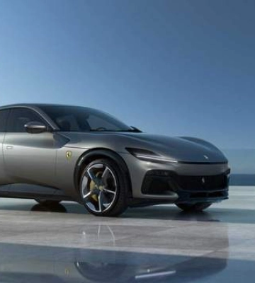 Первый новый кроссовер Ferrari привезли в Киев