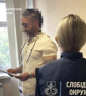 Депутату Харківської міськради вручено підозру: за $17 тисяч організовував «тур» до Румунії