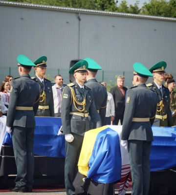 Кортеж с прахом лидера ОУН Мельника уже в Украине – Верещук